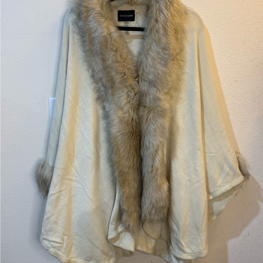 Dolce Cabo Faux Fur Kimono Trim Cream Poncho Wrap Cape One Size